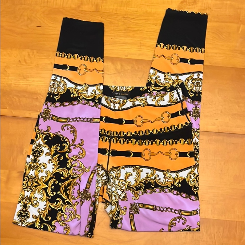 Eva Varro Baroque Chain Print Stretch Leggings in Black, Orange & Lavender Sz L